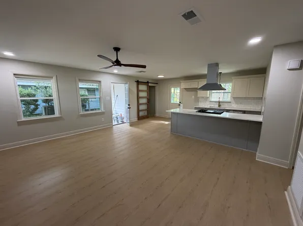 237 S Fairfax Dr, Baton Rouge, LA 70806