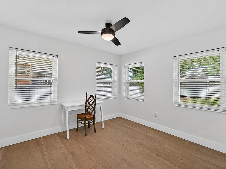 1839 Saint George Dr — Photo 37
