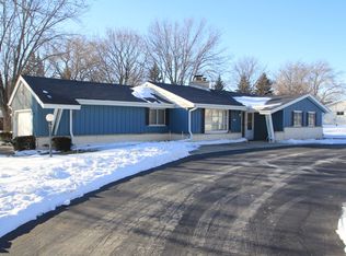 4255 Penn Ct, Brookfield, WI 53045