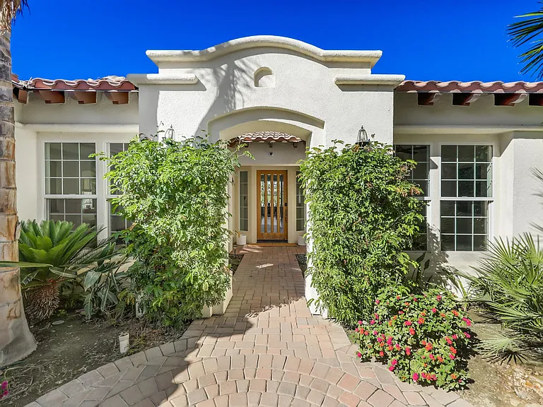 51075 Marbella Ct — Photo 25