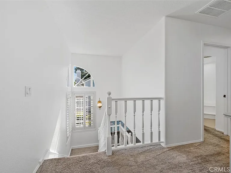 620 Holbrook Ct — Photo 38