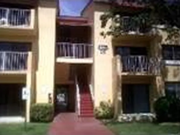 15530 SW 80th St #C-201, Miami, FL 33193