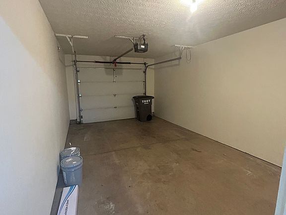 5th image of 2708 Fairmont Ct APT B