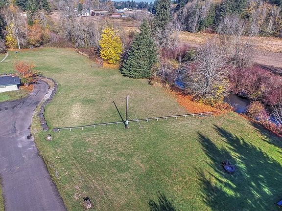 4th image of 4305 Satsop Ct SE