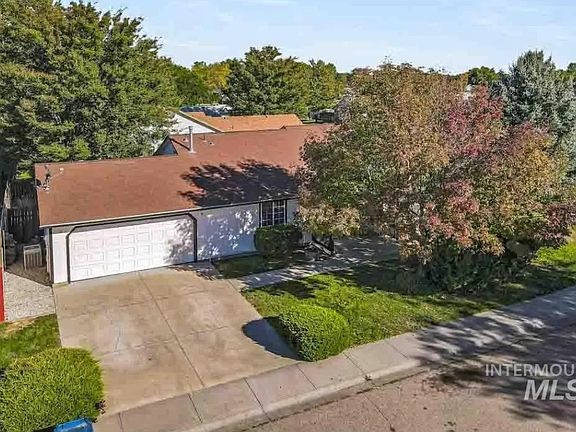 2nd image of 230 War Eagle Dr
