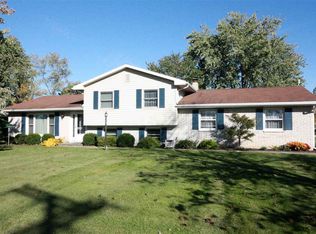 15707 Bluffton Rd, Fort Wayne, IN 46819