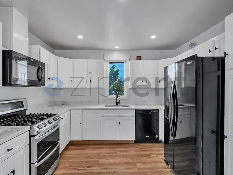 3031 Chestnut St — Photo 19