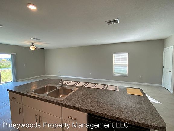 5th image of 3716 Daisy Bloom Pl