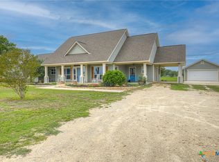 2048 E Martindale Rd, Seguin, TX 78155