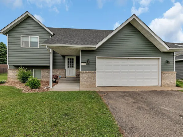 1285 Stone Ridge Rd, Sauk Rapids, MN 56379