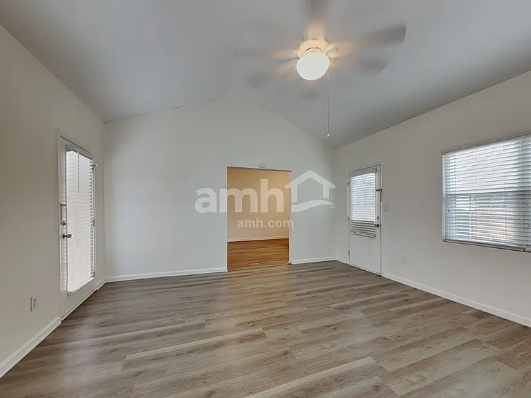 6004 Glen Way Dr — Photo 10