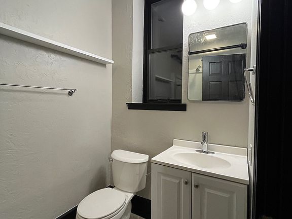 3rd image of 2847 Cherokee St #2