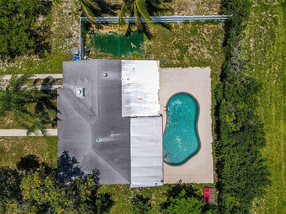 2nd image of 755 Greenbriar Drive
