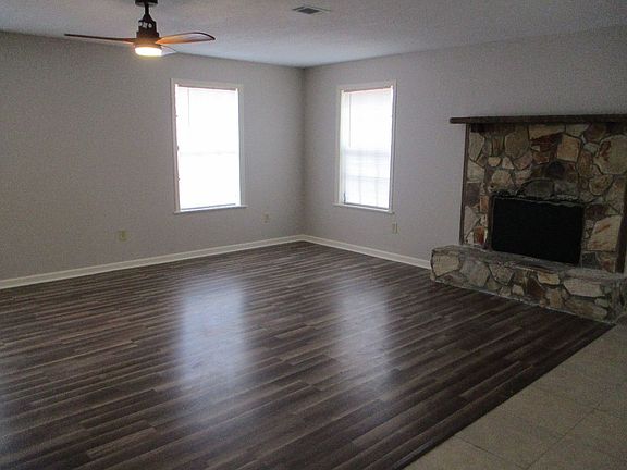 5th image of 2673 Cranbrook Dr