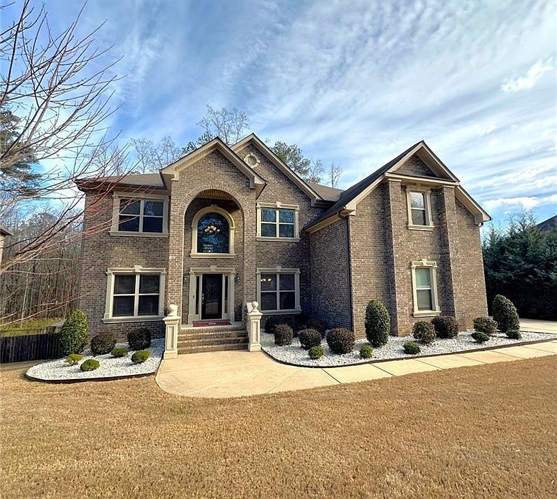 1st image of 3600 Brook Park Trl