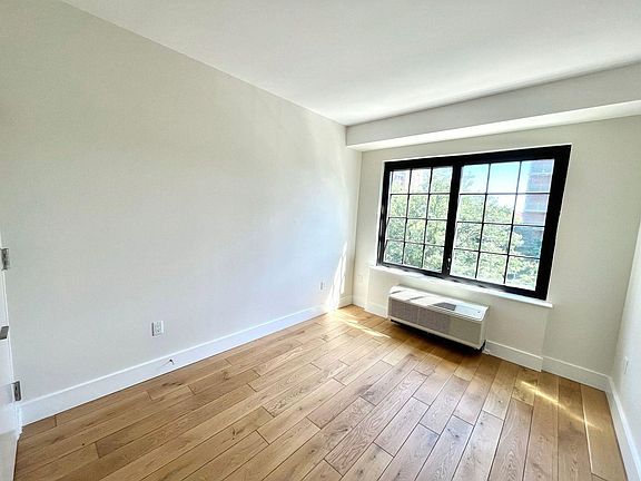 4th image of 504 Myrtle Ave APT 5T