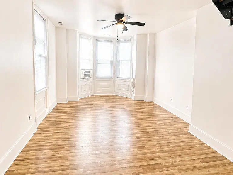 2826 Poplar St #2 — Photo 1