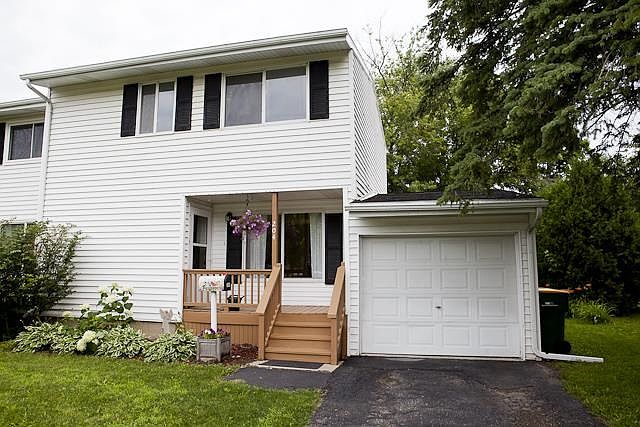 1st image of 204 Parkview Ln #2