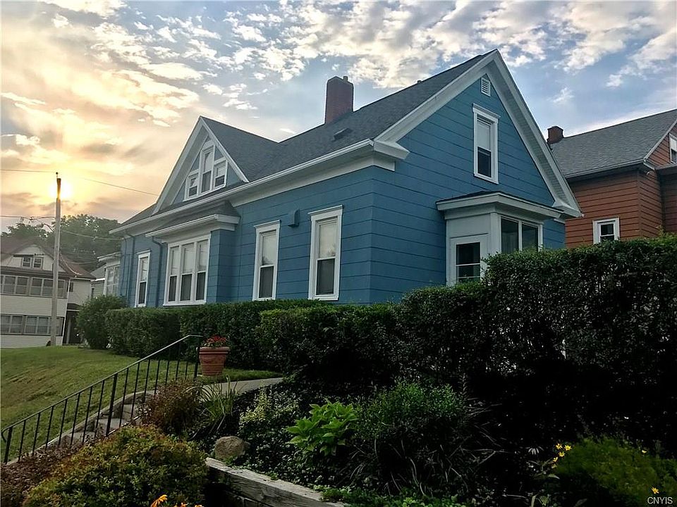 1st image of 300 Woodruff Ave