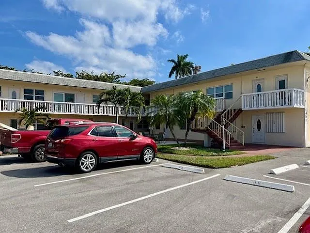 1 bed, 1.0 bath, 580 sqft, $1,395 — Photo 2