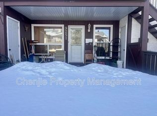 9251 172nd St NW, Edmonton, AB T5T 3C3