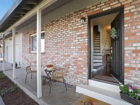 5th image of 12622 E Harney Ln