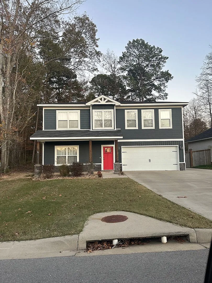 2933 Gillis Dr — Photo 1