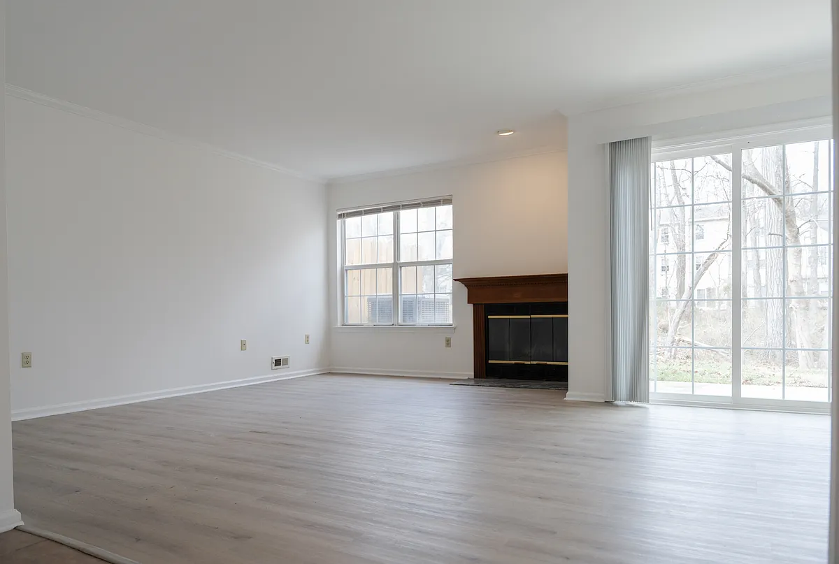 Building Photo - 612 Stonebridge Blvd