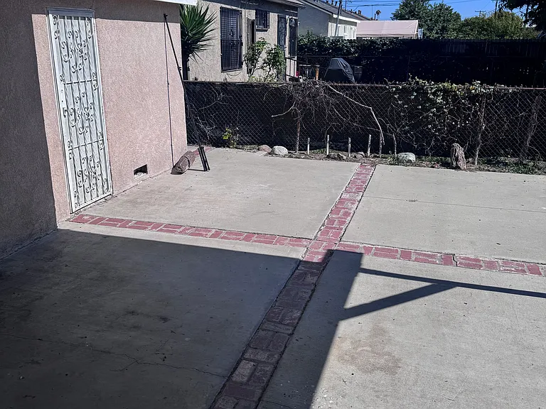 925 S Harlan Ave — Photo 16