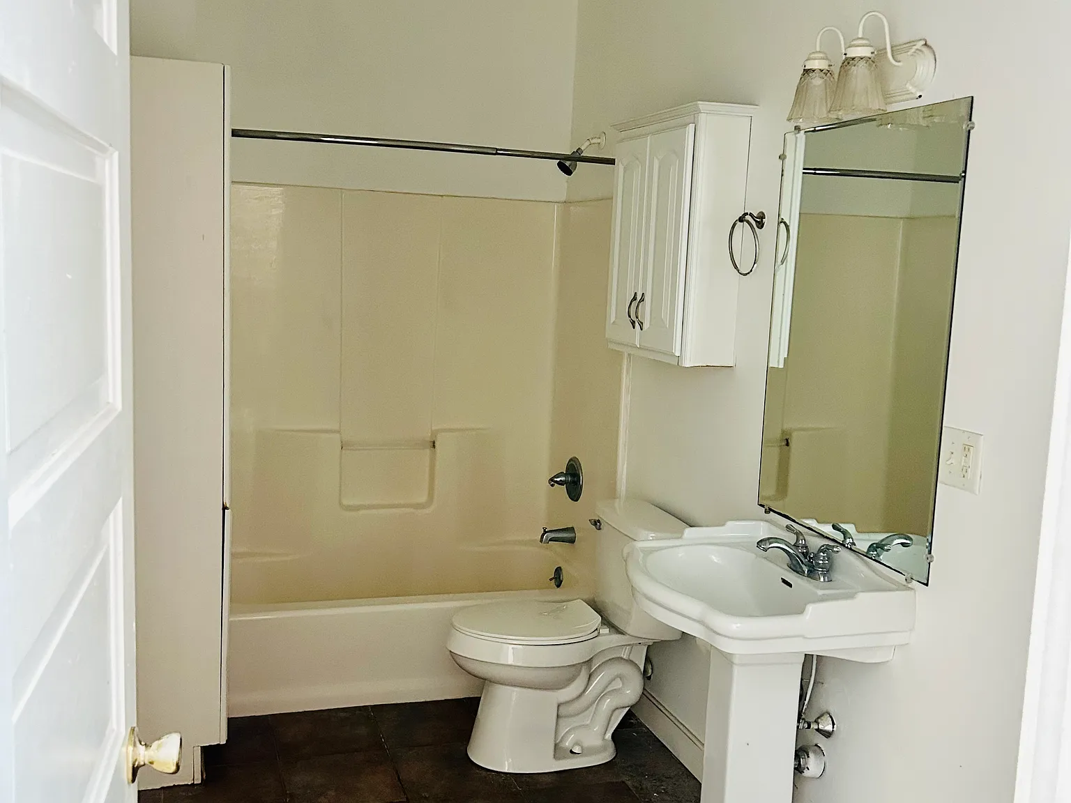 1 bed, $1,075 — Photo 3