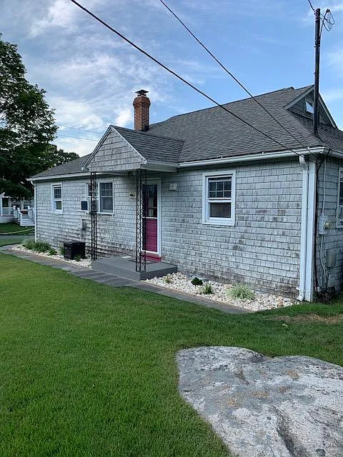 1 Rockwell St