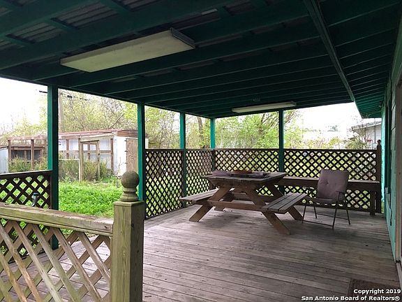 2nd image of 1808 Leon Dr
