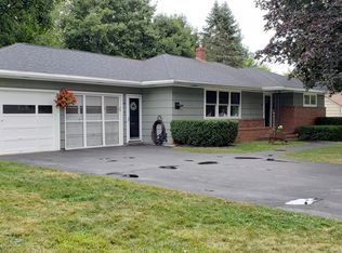 86 Charles St, Lewiston, ME 04240