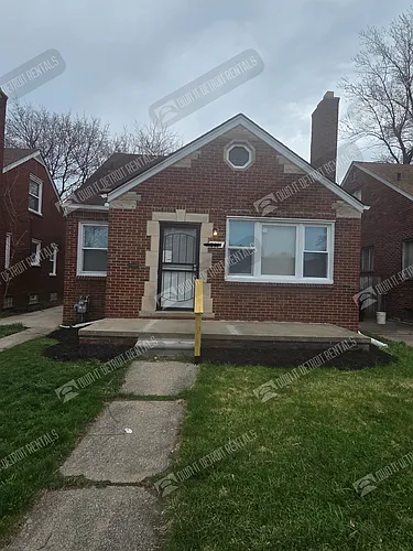 18624 Albion St Photo 1