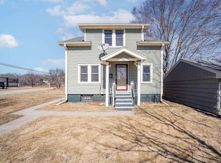 231 7th St, Proctor, MN 55810