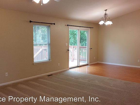 3rd image of 532 Harland Dr