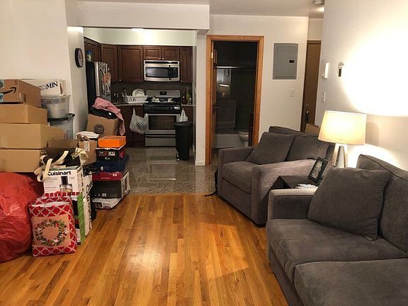 5th image of 3045 32nd St #4B