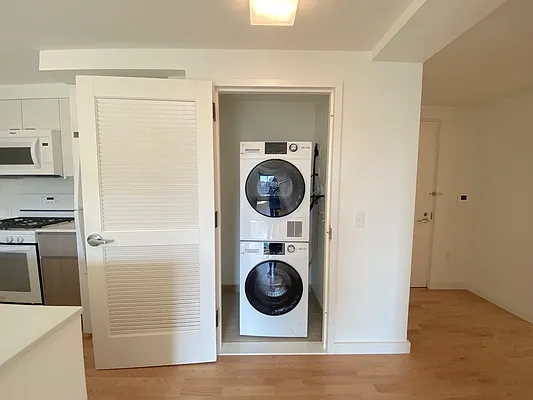 Rented by Nooklyn NYC LLC | media 34