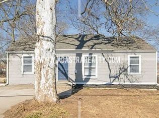 9004 E 52nd Ter, Kansas City, MO 64133