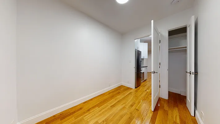 Rented by Bond New York | media 5