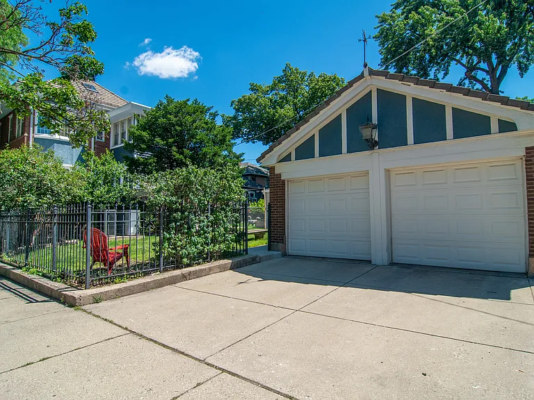 2247 W Estes Ave #1 — Photo 14