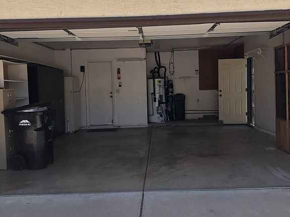 2nd image of 2105 E Farmdale Ave