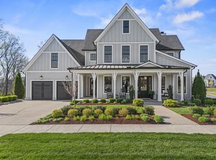 8744 Belladonna Dr, College Grove, TN 37046
