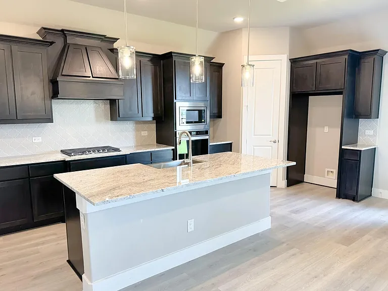 9625 Westchester Ln — Photo 5