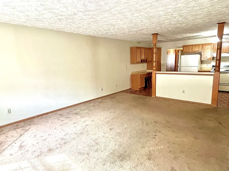 218 Watson Ln #5 — Photo 2