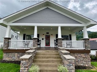 478 3rd St, Madison, WV 25130