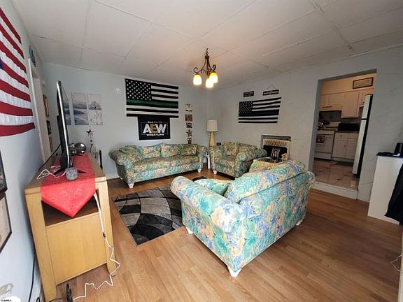 5th image of 543 N Trenton Ave