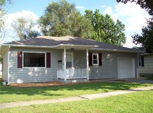 1909 S Stewart Ave, Sedalia, MO 65301