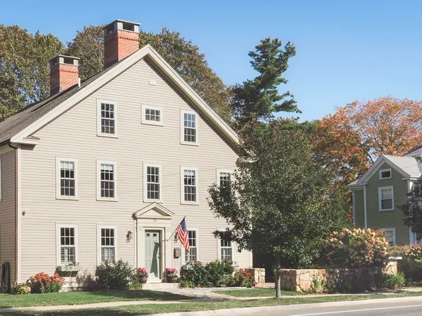 176 Hale St, Beverly, MA 01915