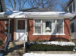 6722 W Albion Ave, Niles, IL